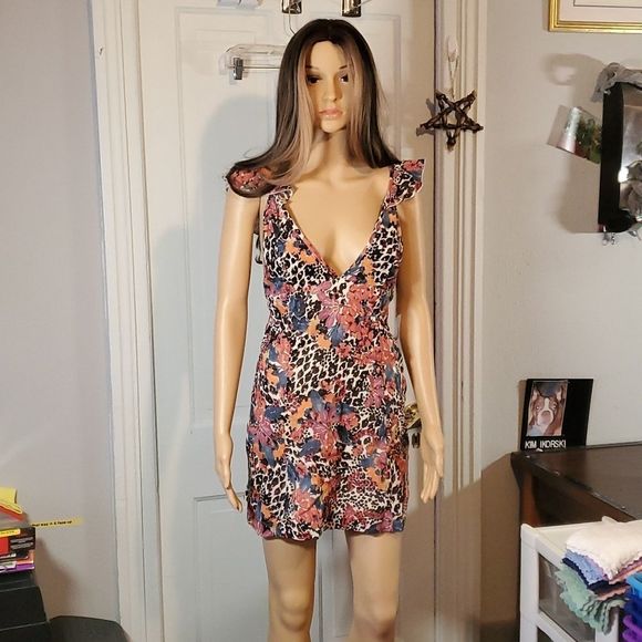 NEW NWT Free People Deep V-Neck Tie Back Sexy‎ Floral Anumal Print Mini Dress XS - Picture 1 of 14